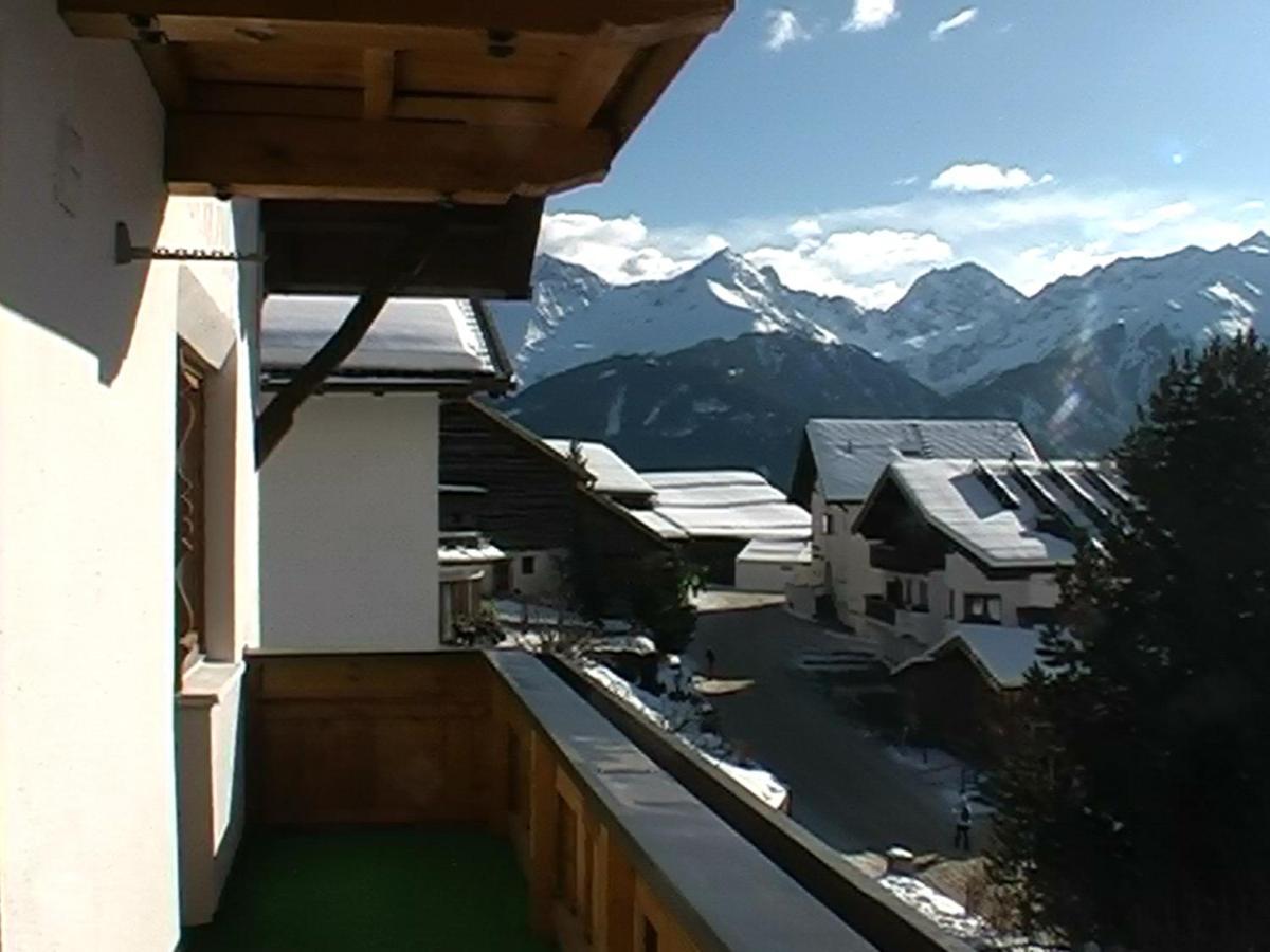 Haus Schoenjochl By Chatel Reizen Hotel Fiss Room photo